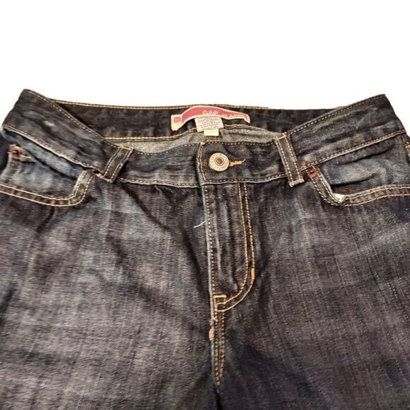 Gap Jeans Capri style 8  Excellent cond waist 30 inches11 rise - Picture 3 of 7